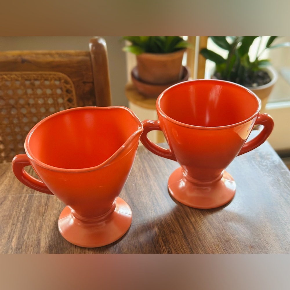Vintage midcentury sugar and creamer set